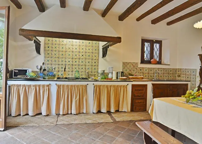 Villa vista mare con Piscina Privata a Cefalù